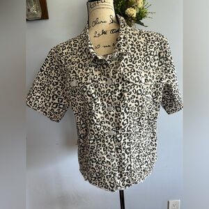 The Zig Zag animal print denim jacket super stretchy cropped new without tag